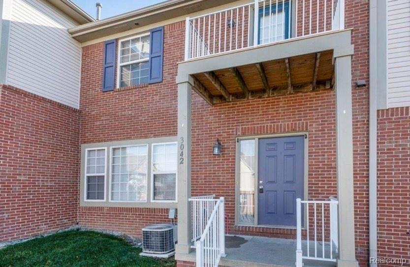 Exterior front view, 3 story condo, private entry