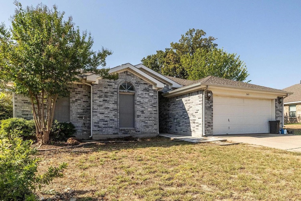 349 Sweetwater Dr, Weatherford, TX 76086 - photo 1