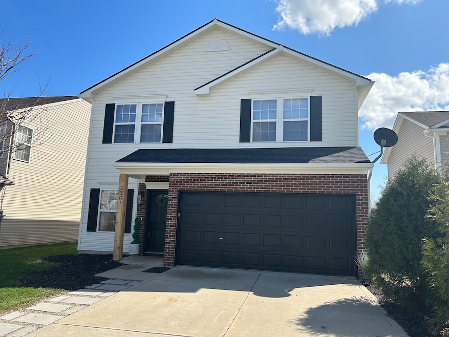 2301 Meadow Bend Dr, Columbus, IN 47201 - photo 1