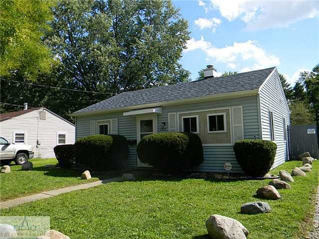 1917 Mary Ave, Lansing, MI 48910 - photo 1