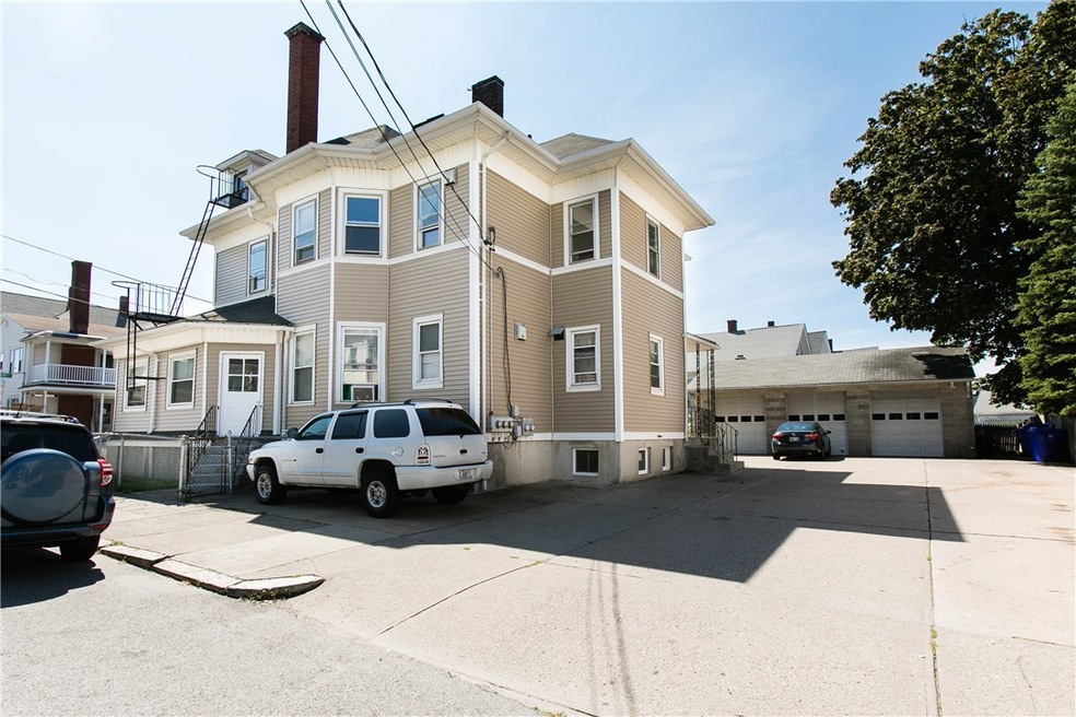 38 Lawrence St, Pawtucket, RI 02860 - photo 1