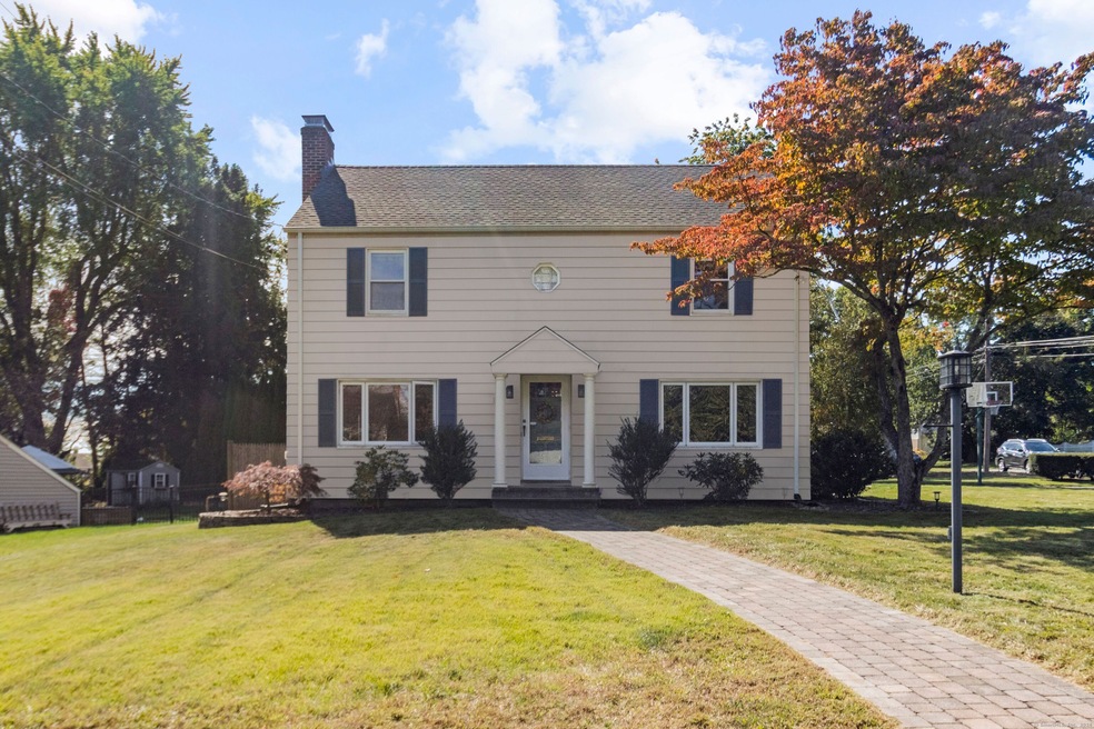 15 Overhill Rd, West Hartford, CT 06117 - photo 1