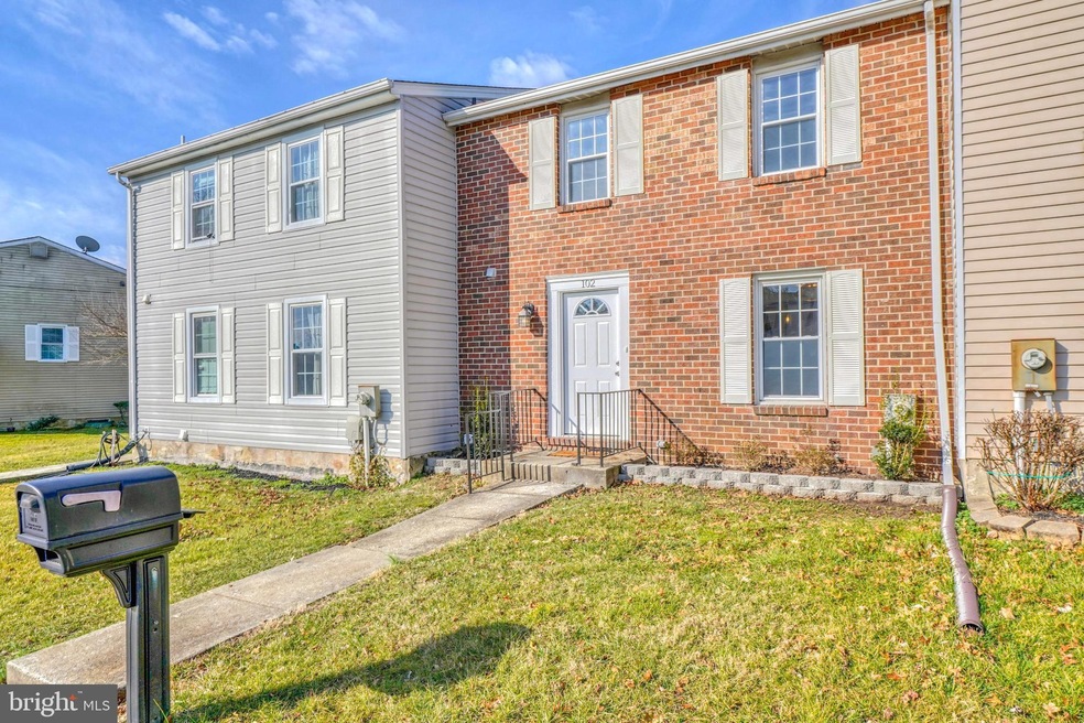 102 Hapsburg Ct, Parkville, MD 21234 - photo 1