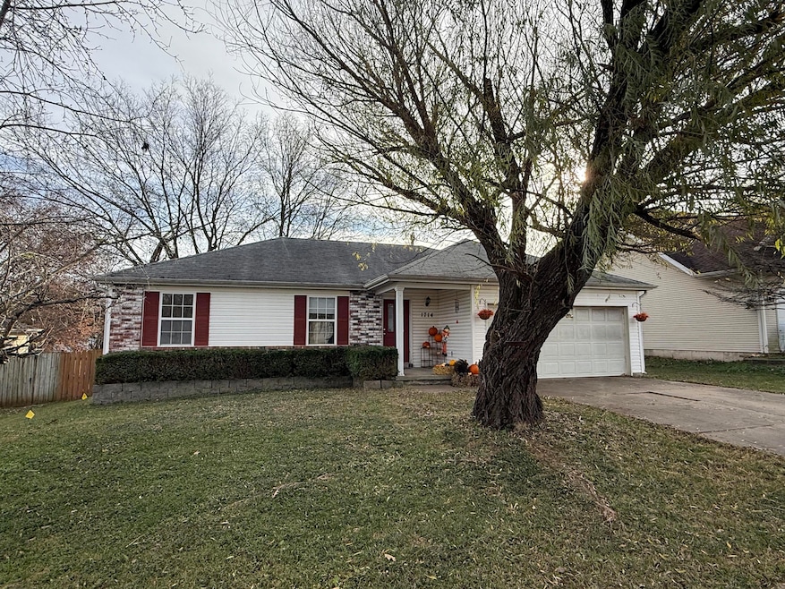 1714 E Lee St, Republic, MO 65738 - photo 1