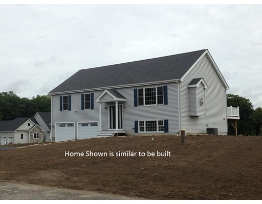 15 Noble St unit Split, Dudley, MA 01571 - photo 1