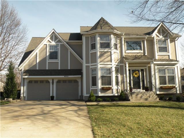 8021 Lichtenauer Dr, Lenexa, KS 66219 - photo 1