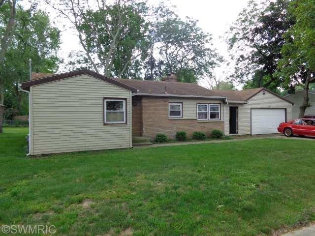 1326 Merrifield Ave, Niles, MI 49120 - photo 1