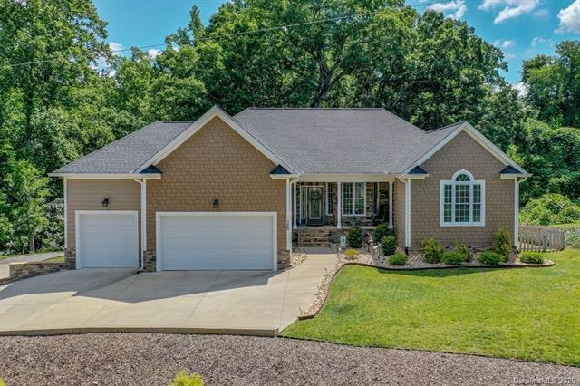 Seasonal water view home!