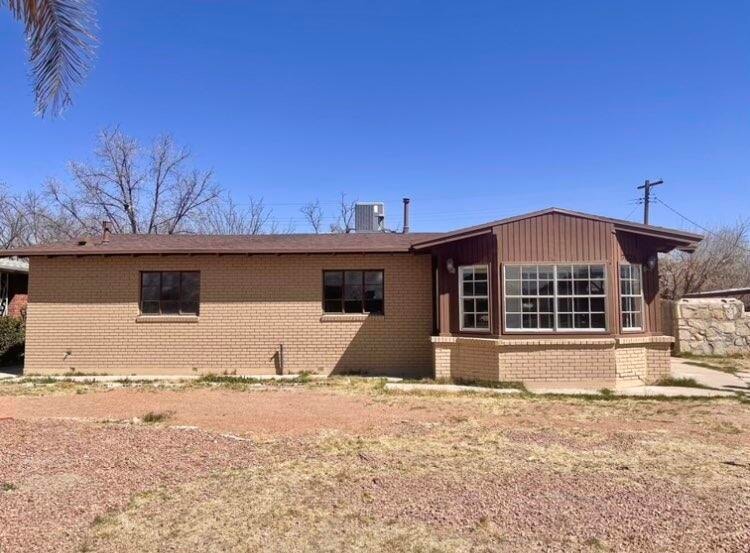 7725 Barton St, El Paso, TX 79915 - photo 1