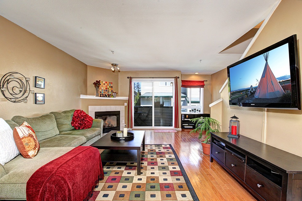 19523 Firlands Way N unit B12, Shoreline, WA 98133 - photo 1