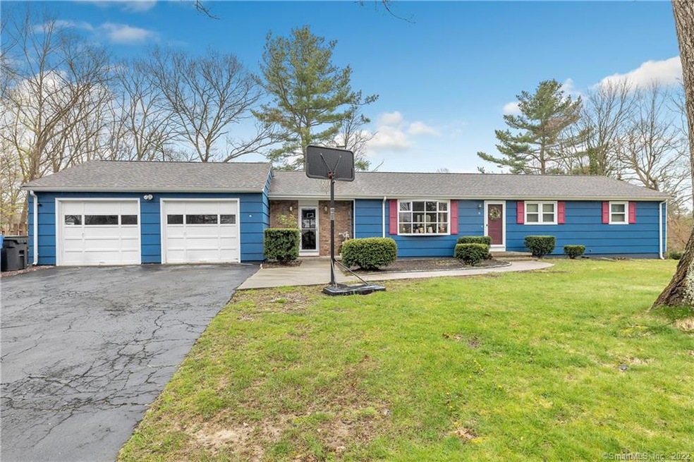 6 Parlor Rock Rd, Trumbull
