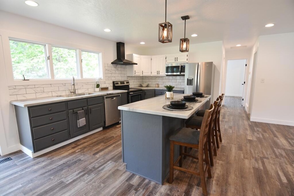 Sold • Co-Listing Agent