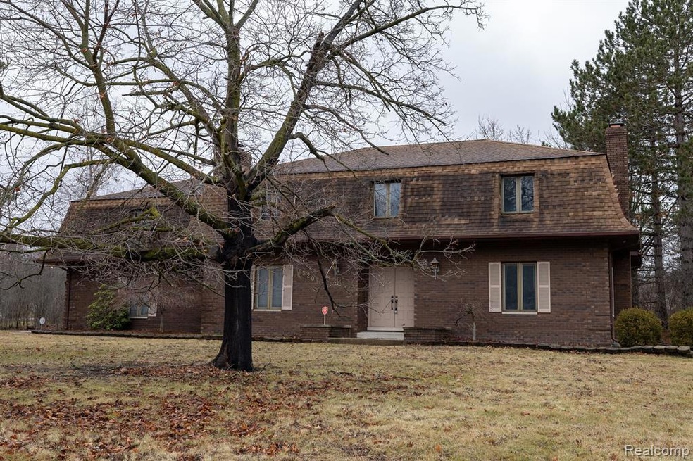 5520 Springwater set on over an acre