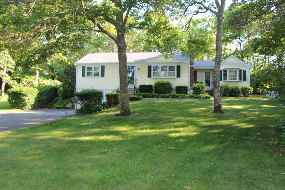 11 Country Way, Bourne, MA 2532 - photo 1