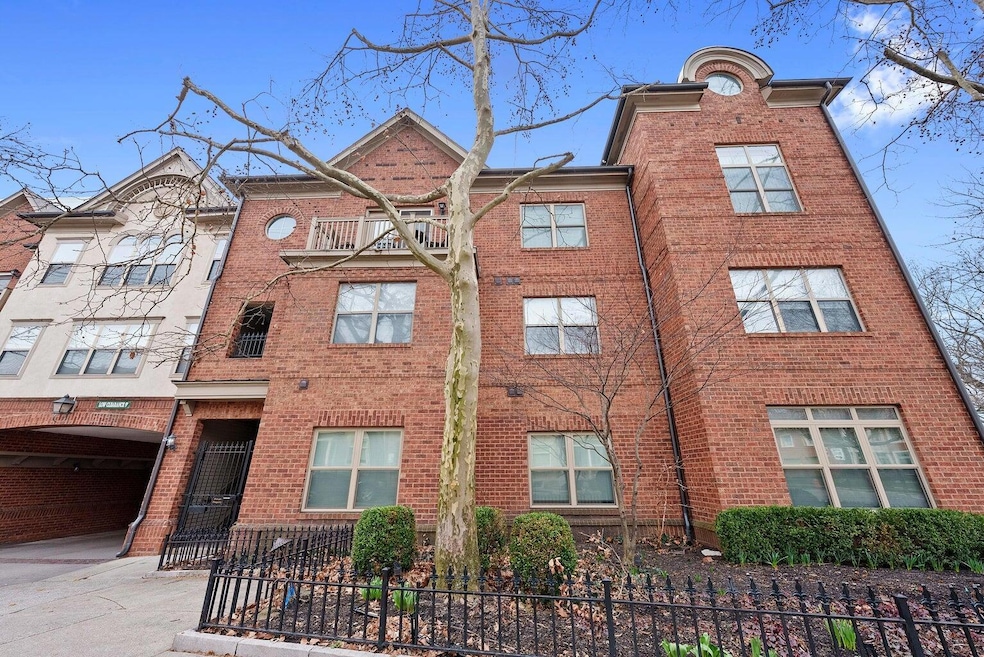 35 Buttles Ave unit A, Columbus, OH 43215 - photo 1