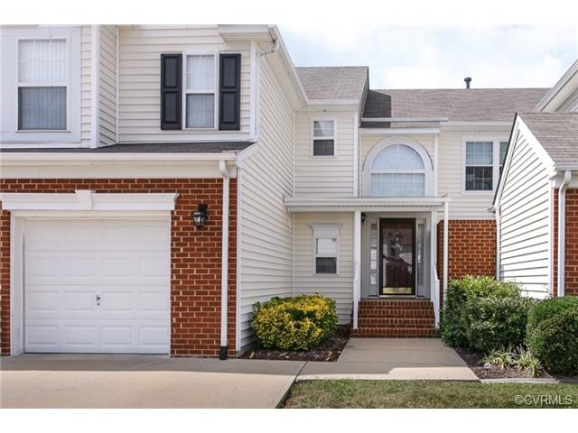 Welcome to waterfront living in Lakepointe!