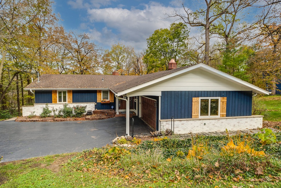 108 Wood Dr, Algonquin, IL 60102 - photo 1