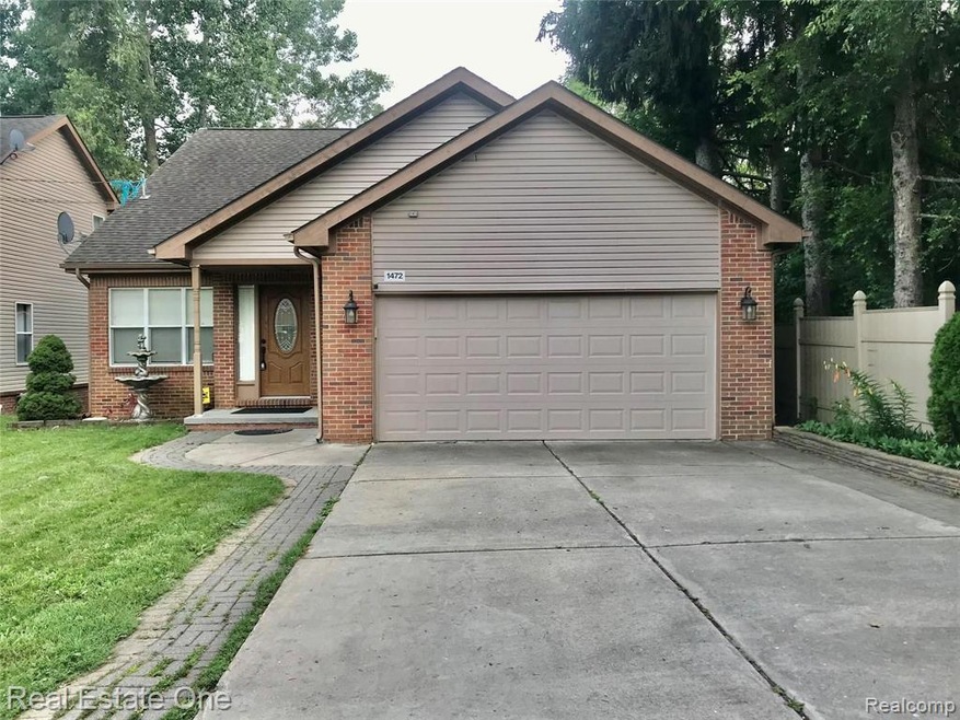 WELCOME TO 1472 OAKSHADE STREET