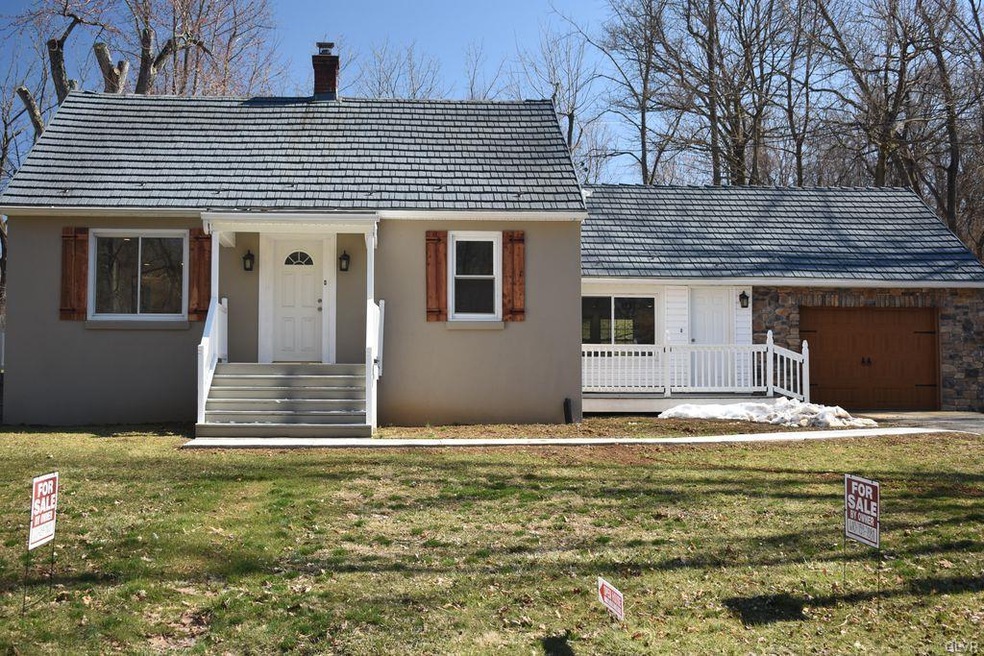 5782 Acorn Dr, Emmaus, PA 18049 - photo 1