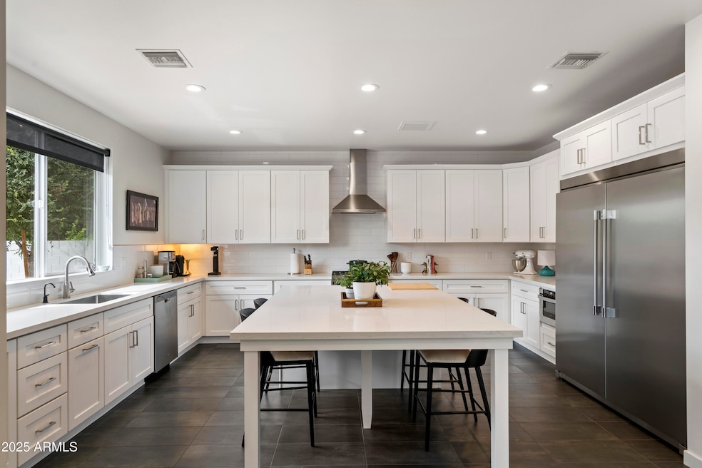 4617 E Cambridge Ave, Phoenix, AZ 85008 - photo 1