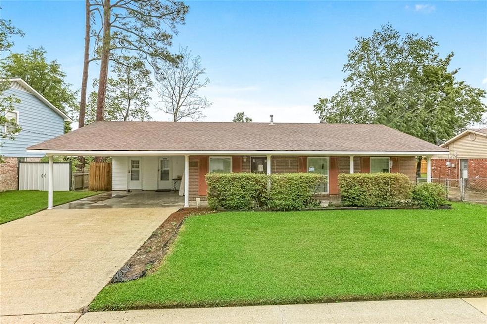 112 Chantilly Ln, Slidell, LA 70458 - photo 1