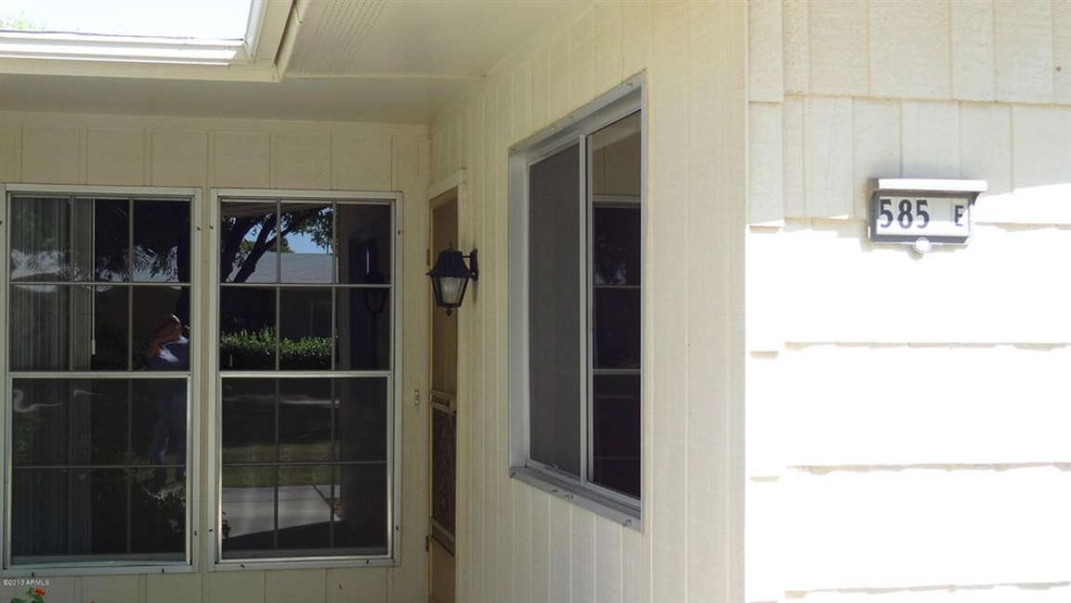 10585 W Palmeras Dr unit E, Sun City, AZ 85373 - photo 1