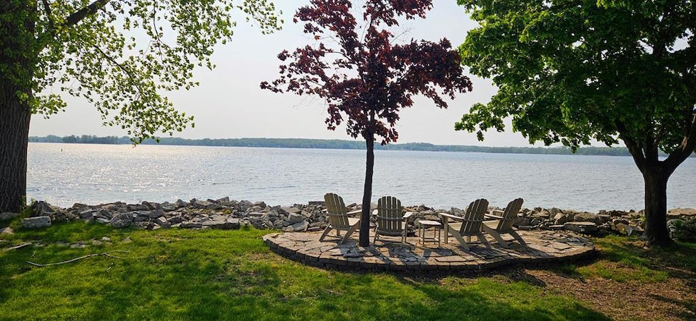 For Sale $499,900 • Co-Listing Agent