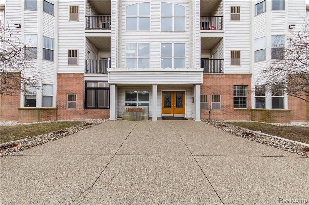 Hayes_39140_Front_03.jpg