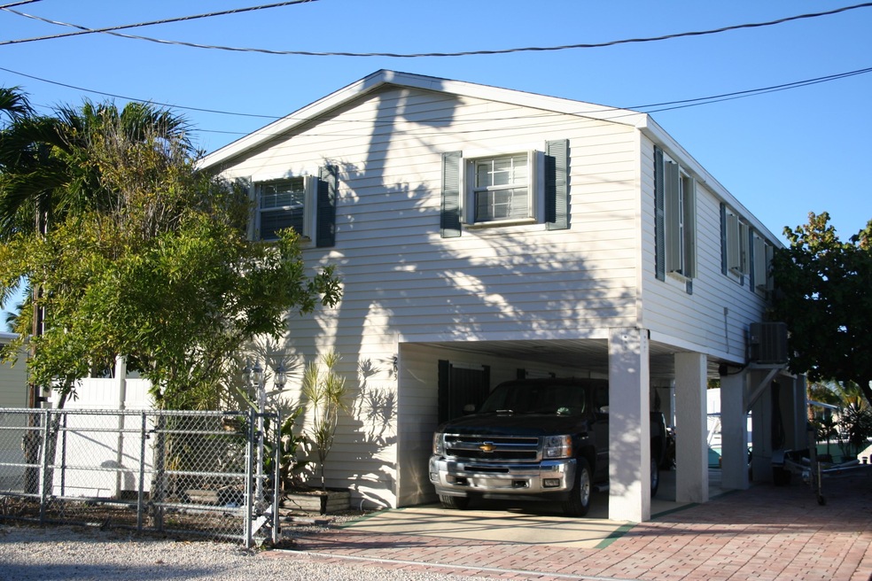 203 Buttonwood Ave 055