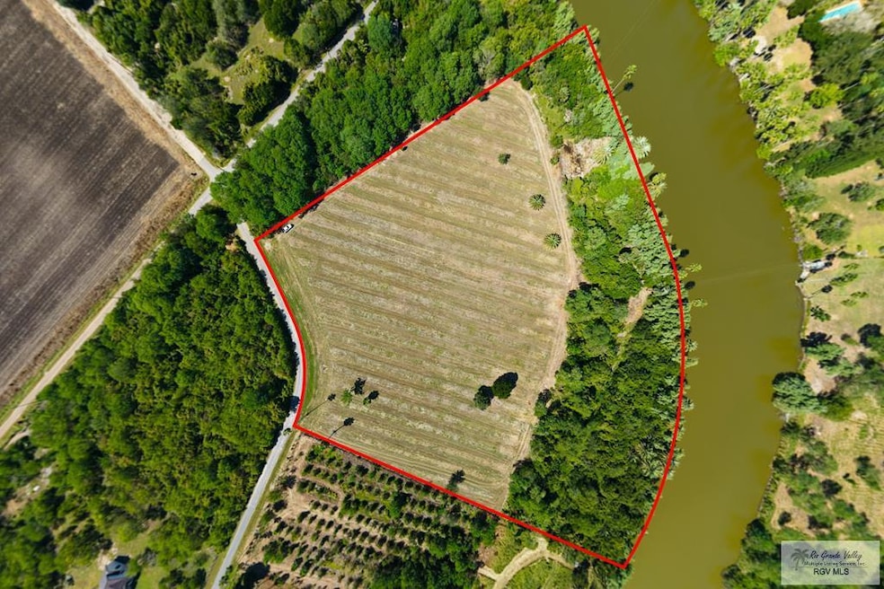 0 W Resaca unit 2,3,4, Bayview, TX 78566 - photo 1