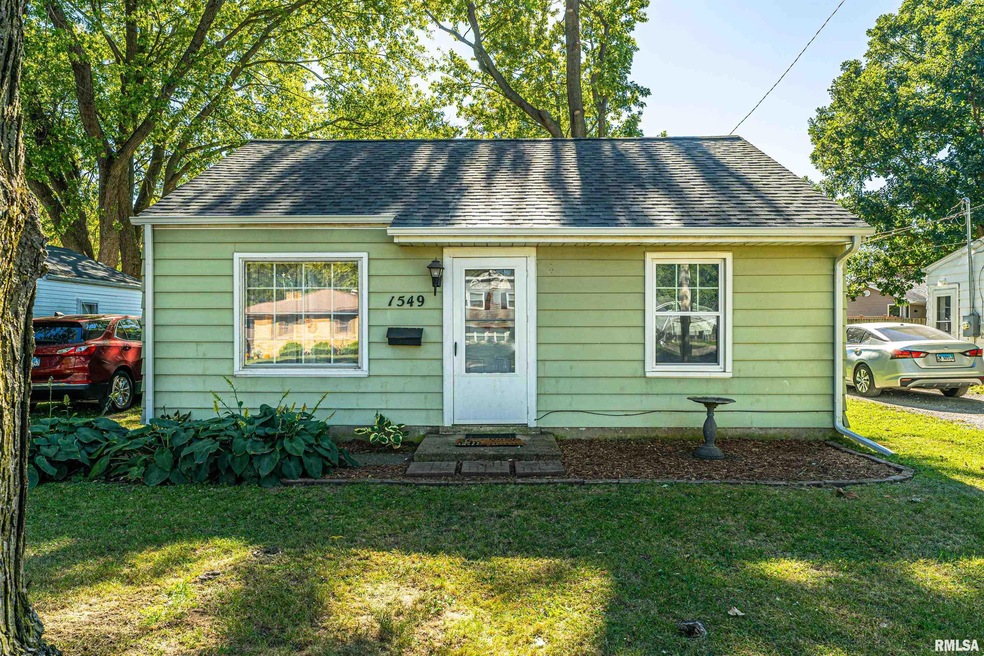 1549 Pulaski St, Lincoln, IL 62656 - photo 1