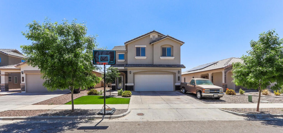 785 Oxfordshire St, El Paso, TX 79928 - photo 1