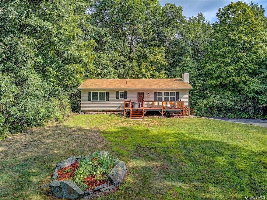 15 Maggies Way, Poughkeepsie, NY 12601 - photo 1