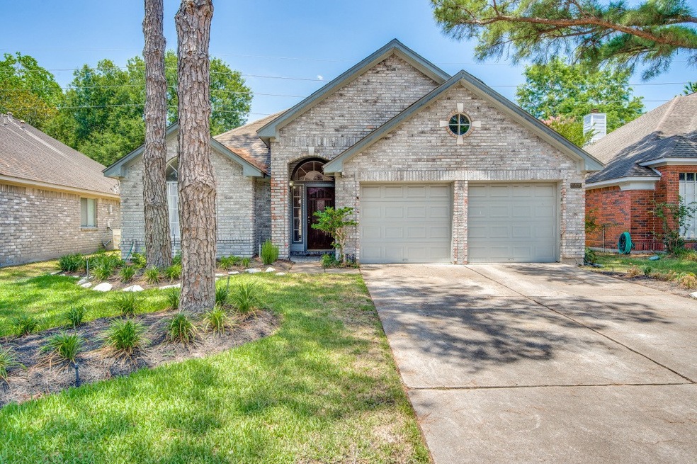 15970 Oak Mountain Dr, Houston, TX 77095 - photo 1