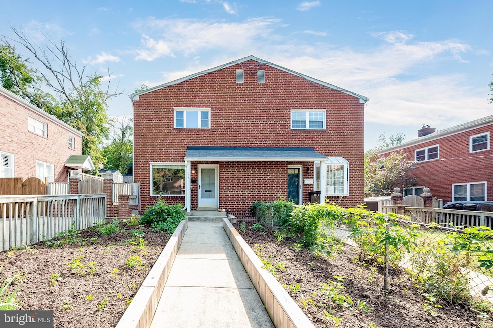 Under Contract $739,999