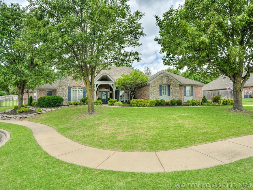 3009 Claremont Dr, Bartlesville, OK 74006 - photo 1