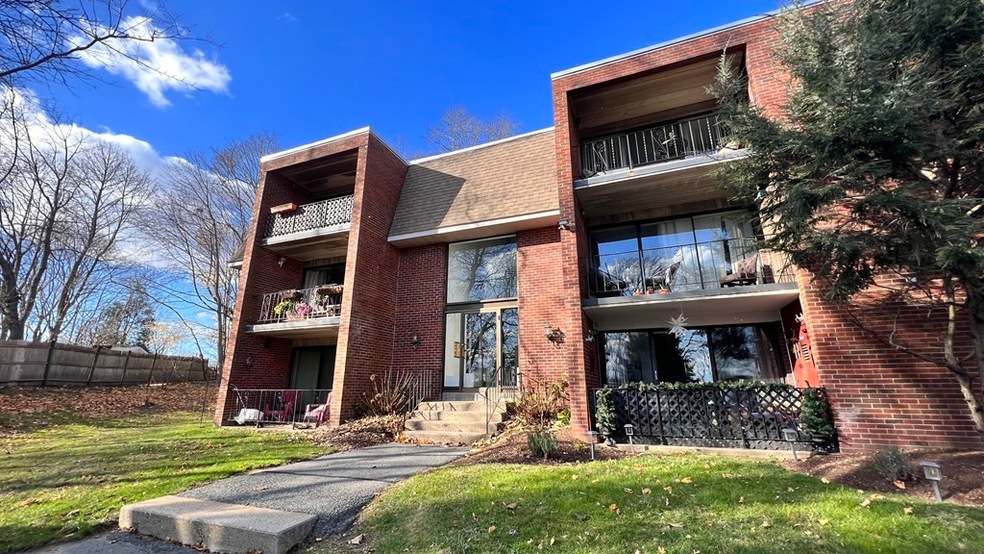 277 Lake St Unit 3, East Weymouth, MA 02189 MLS 73183338