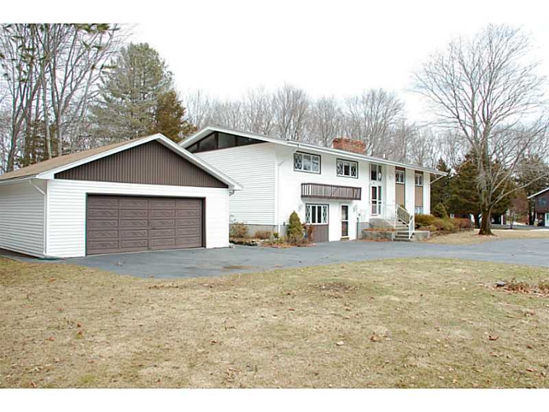 4 Highpoint Dr, North Smithfield, RI 02896 - photo 1