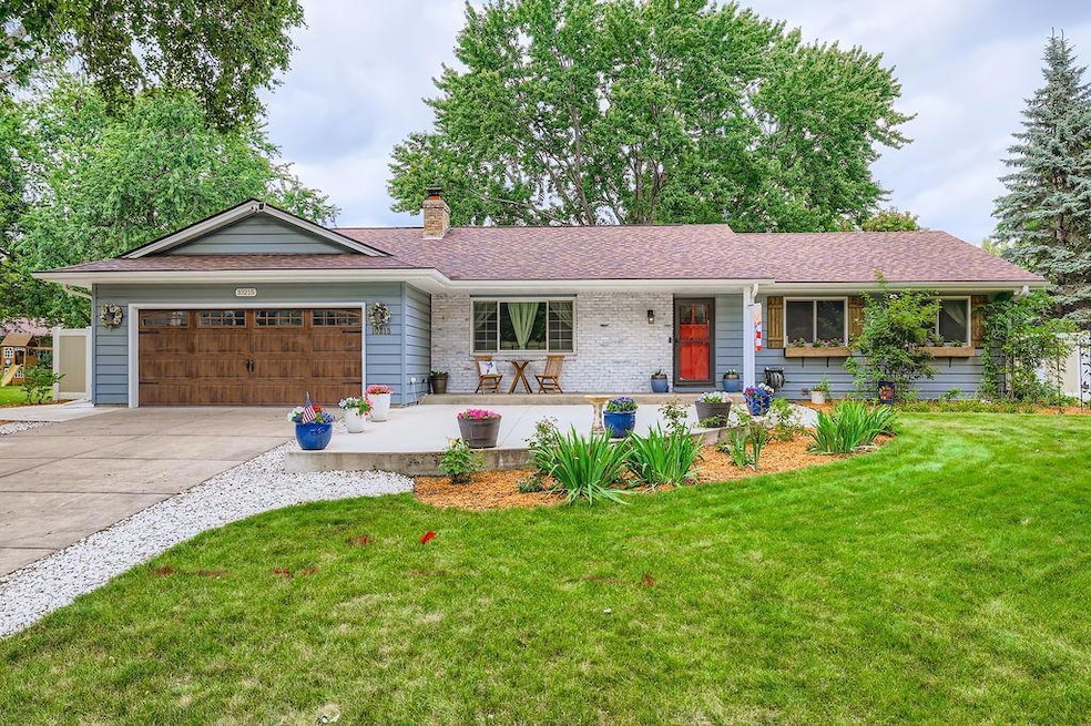 10215 Union Terrace Ln N, Maple Grove, MN 55369 - photo 1