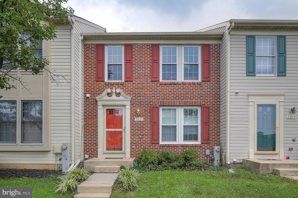 7921 Brightwind Ct, Ellicott City, MD 21043 - photo 1