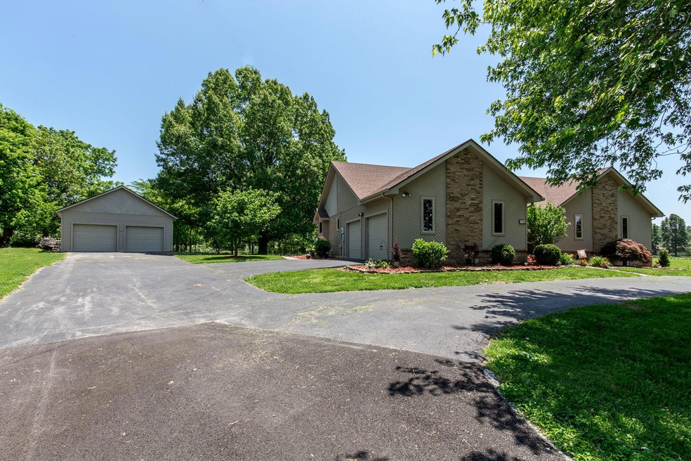 RE_1906 N Prairie Ct-03