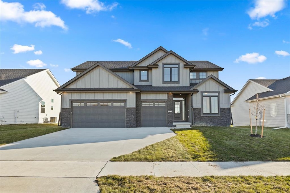 1425 NW Steven St, Waukee, IA 50263 - photo 1