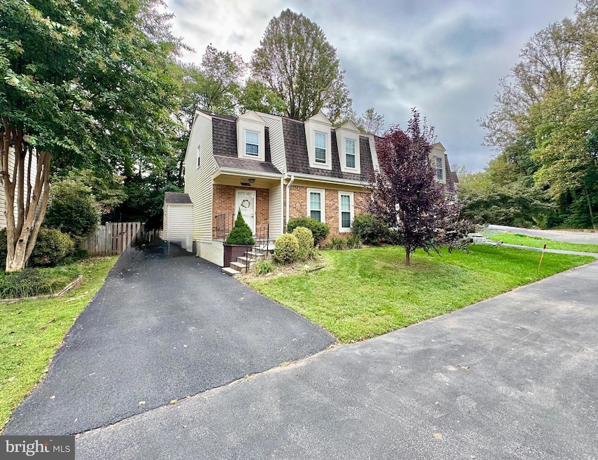 10030 Wood Sorrels Ln, Burke, VA 22015 - photo 1