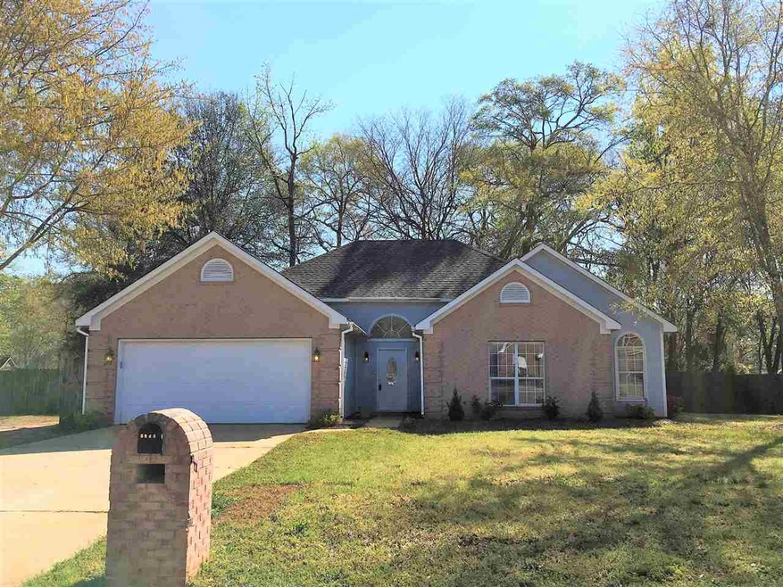 1112 Panola Cir, Warner Robins, GA 31088 - photo 1