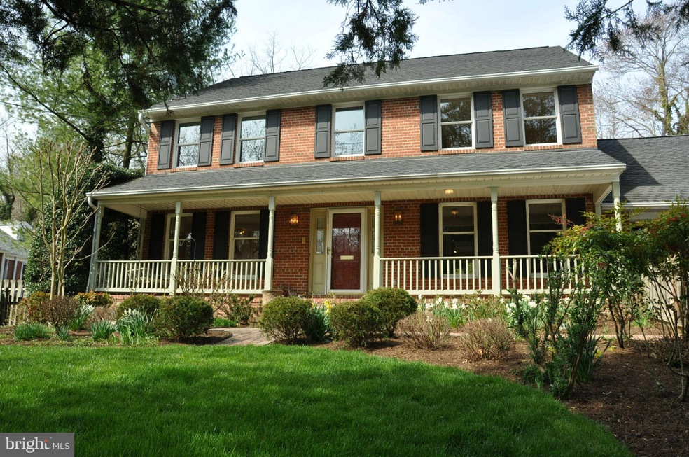 9220 Jones Mill Rd, Chevy Chase, MD 20815 - photo 1