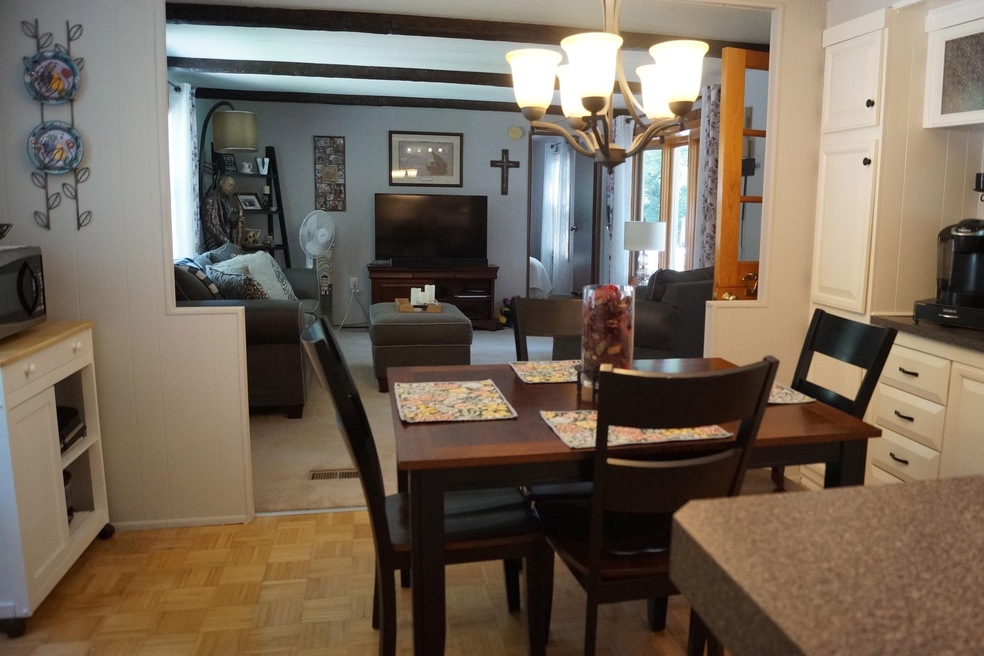 7 Neptune Ln, Nashua, NH 03062 - photo 1