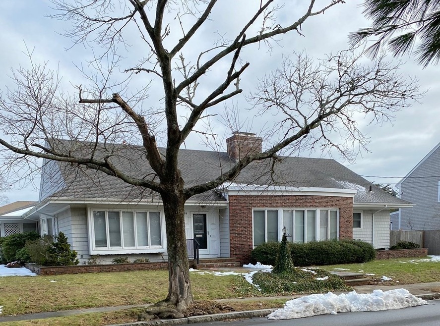 64 Brownell Ave, New Bedford, MA 02740 - photo 1