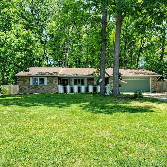 2264 Hermitage Dr, Davison, MI 48423 - photo 1