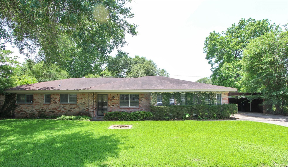 Welcome to 44 Harkness. This Ranch style Home located in the Northline neighborhood of Thatchers Gardens offers 4 bedrooms/2 baths/2 car garage w/ over-sized carport and large swimming pool in the back yard.