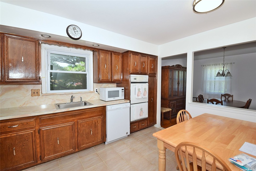 200-04 Cross Island Pkwy, Flushing, NY 11360 - photo 1